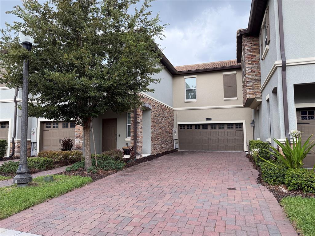 8513 GOLF WAY