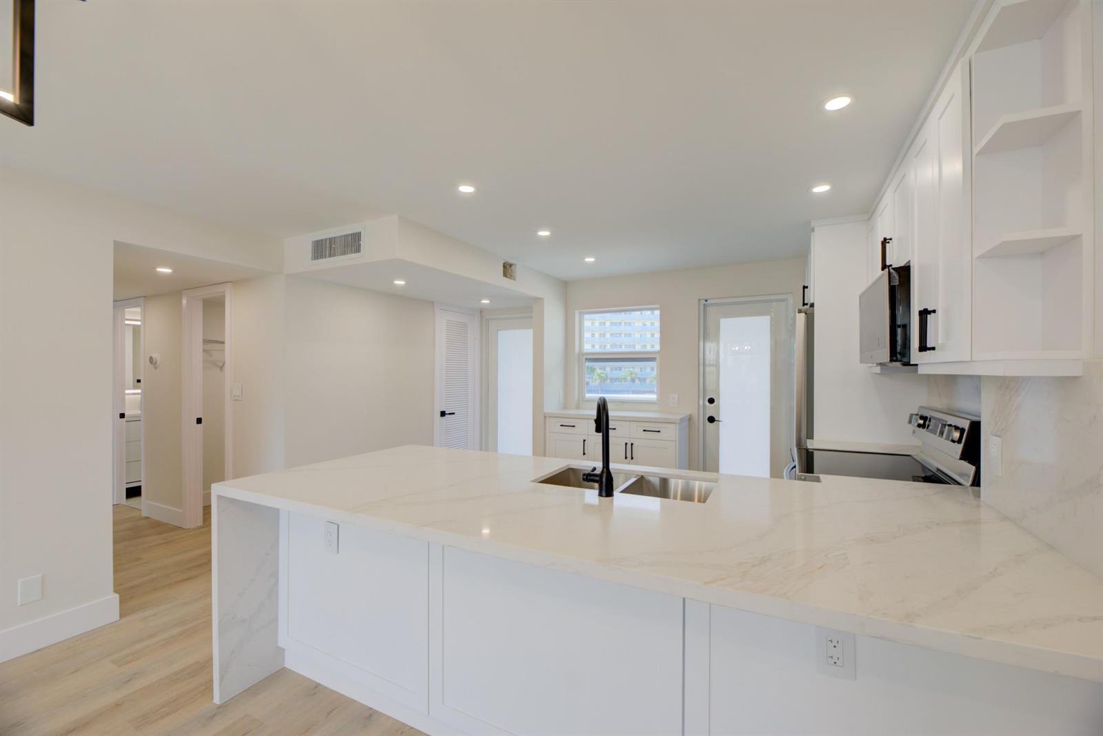 201 N Ocean Boulevard # 207, Pompano Beach FL 33062