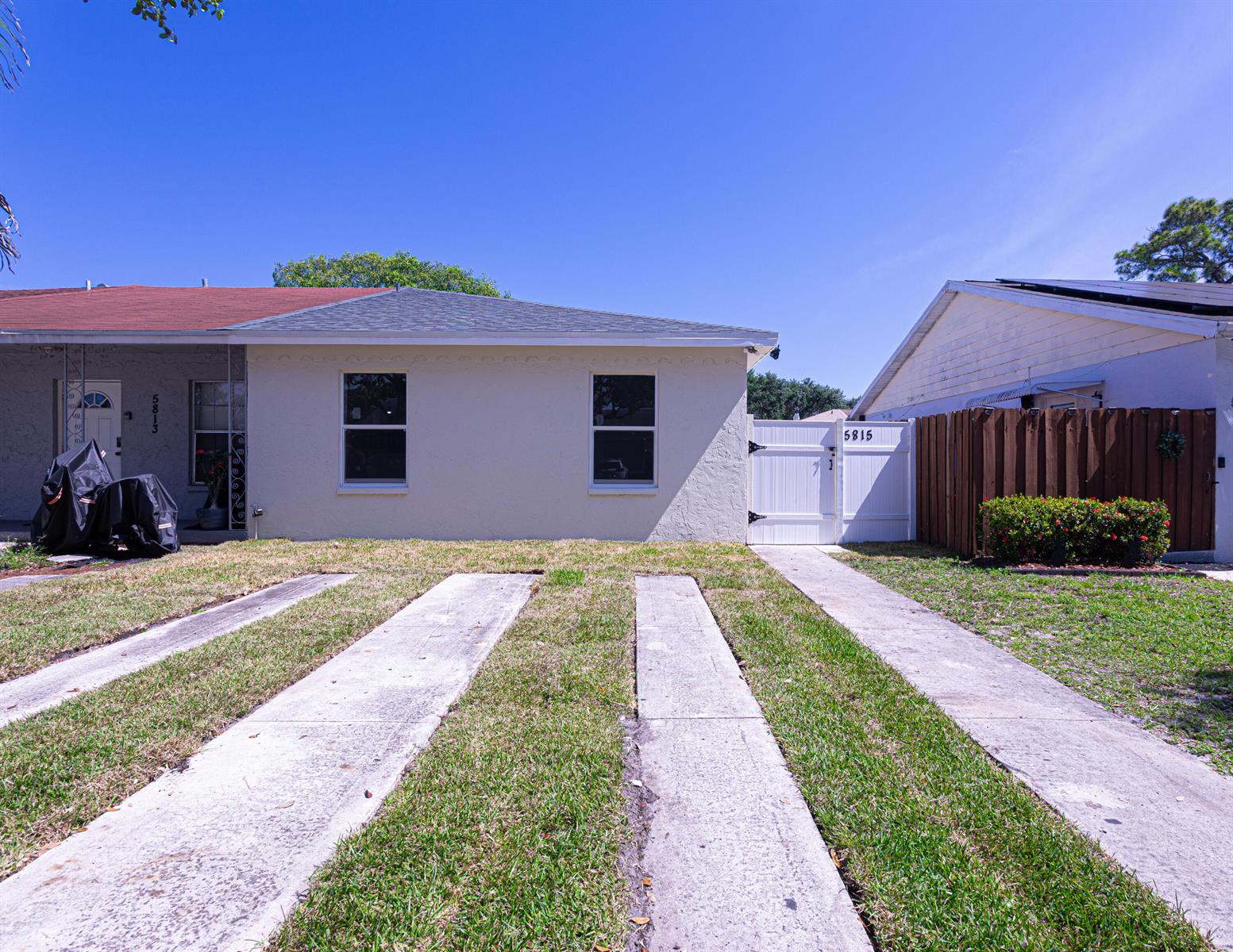 5815 S 38th Street, FL 33463