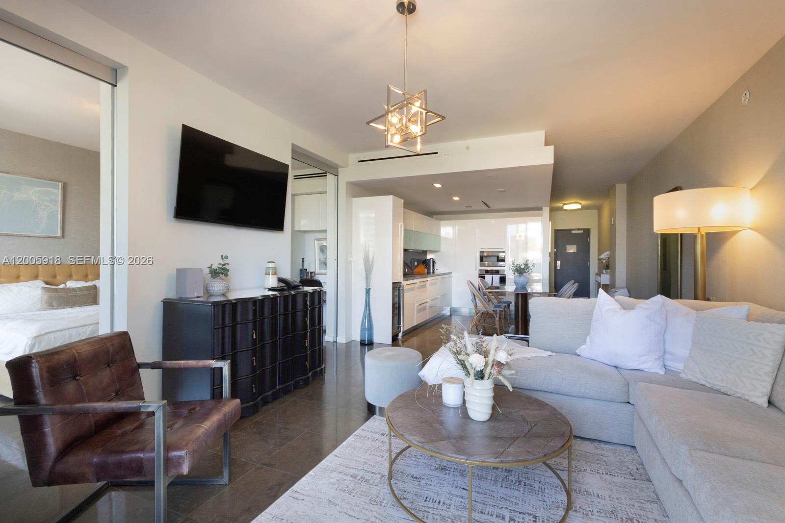 220 21st St # 303, Miami Beach FL 33139