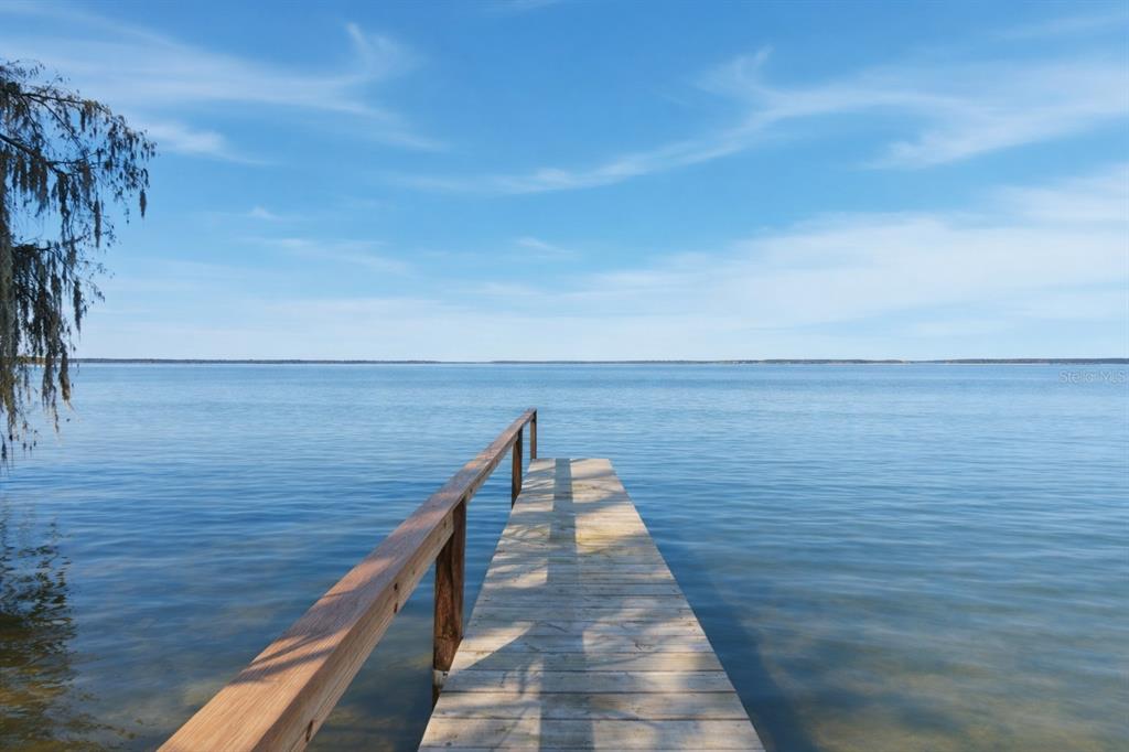 1689 LAKESHORE DRIVE