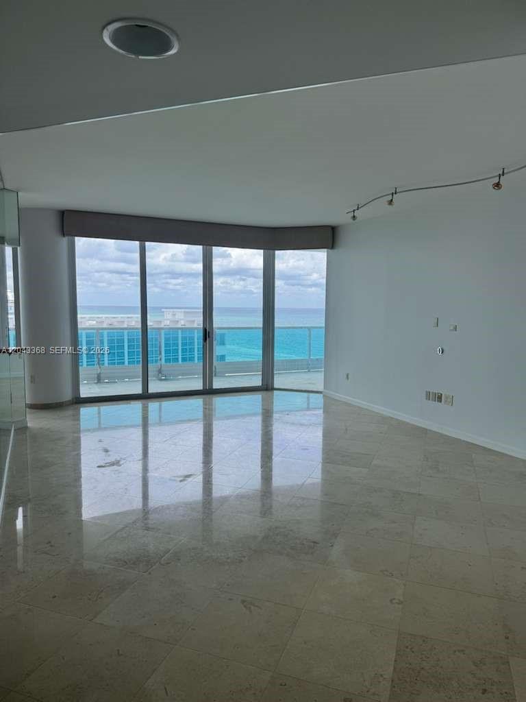 5025 Collins Ave # 1602, Miami Beach FL 33140