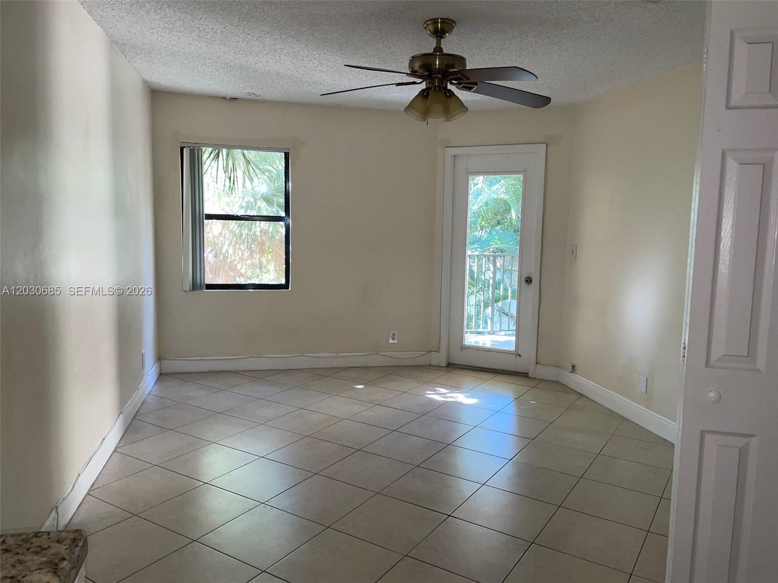 9999 Summerbreeze Dr # 915, Sunrise FL 33322