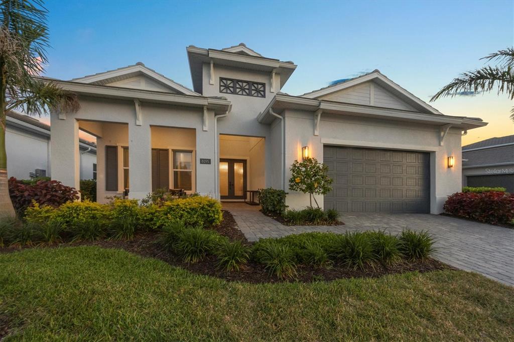 8195 REDONDA LOOP, LAKEWOOD RANCH, FL — photo 2 of 30