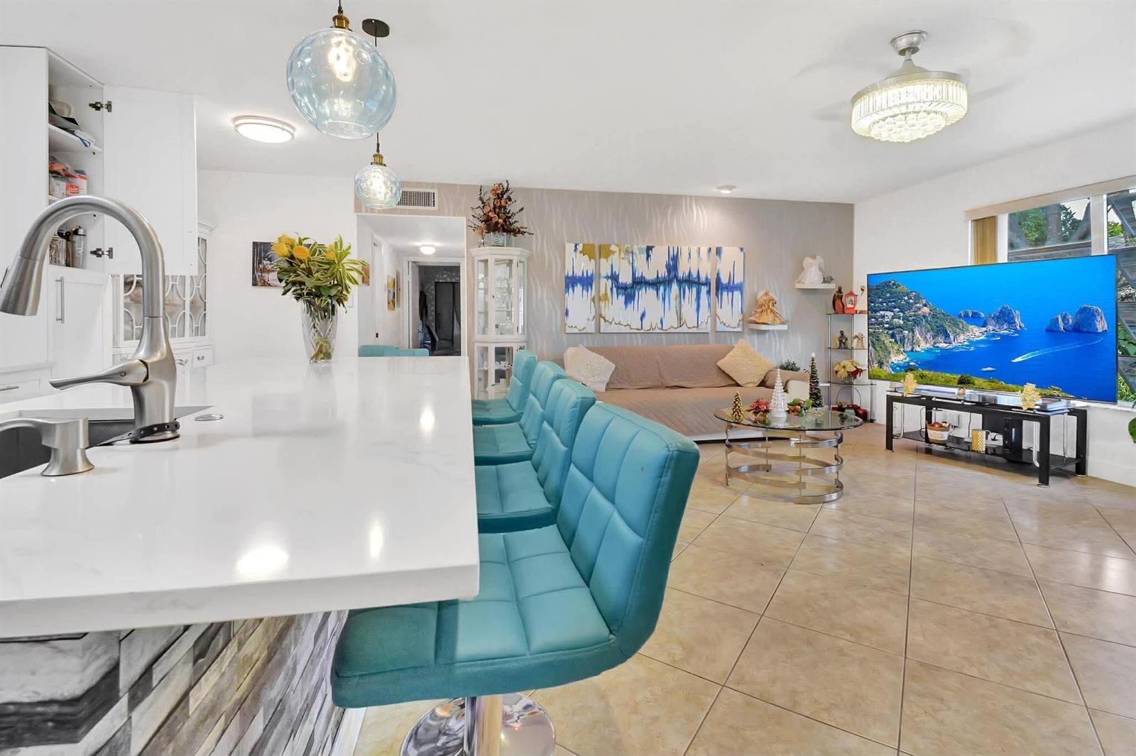 1232 Club Drive W # D, Delray Beach FL 33445