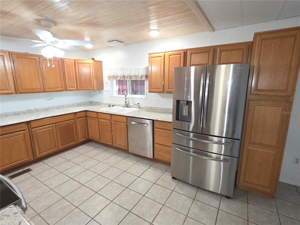 8071 HIGHPOINT BOULEVARD, BROOKSVILLE, FL — photo 5 of 21