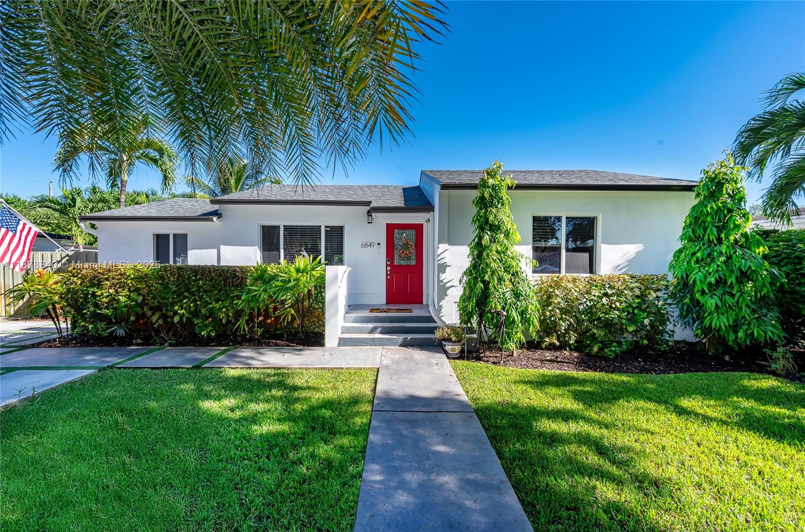 6849 SW 39th St, Miami FL 33155