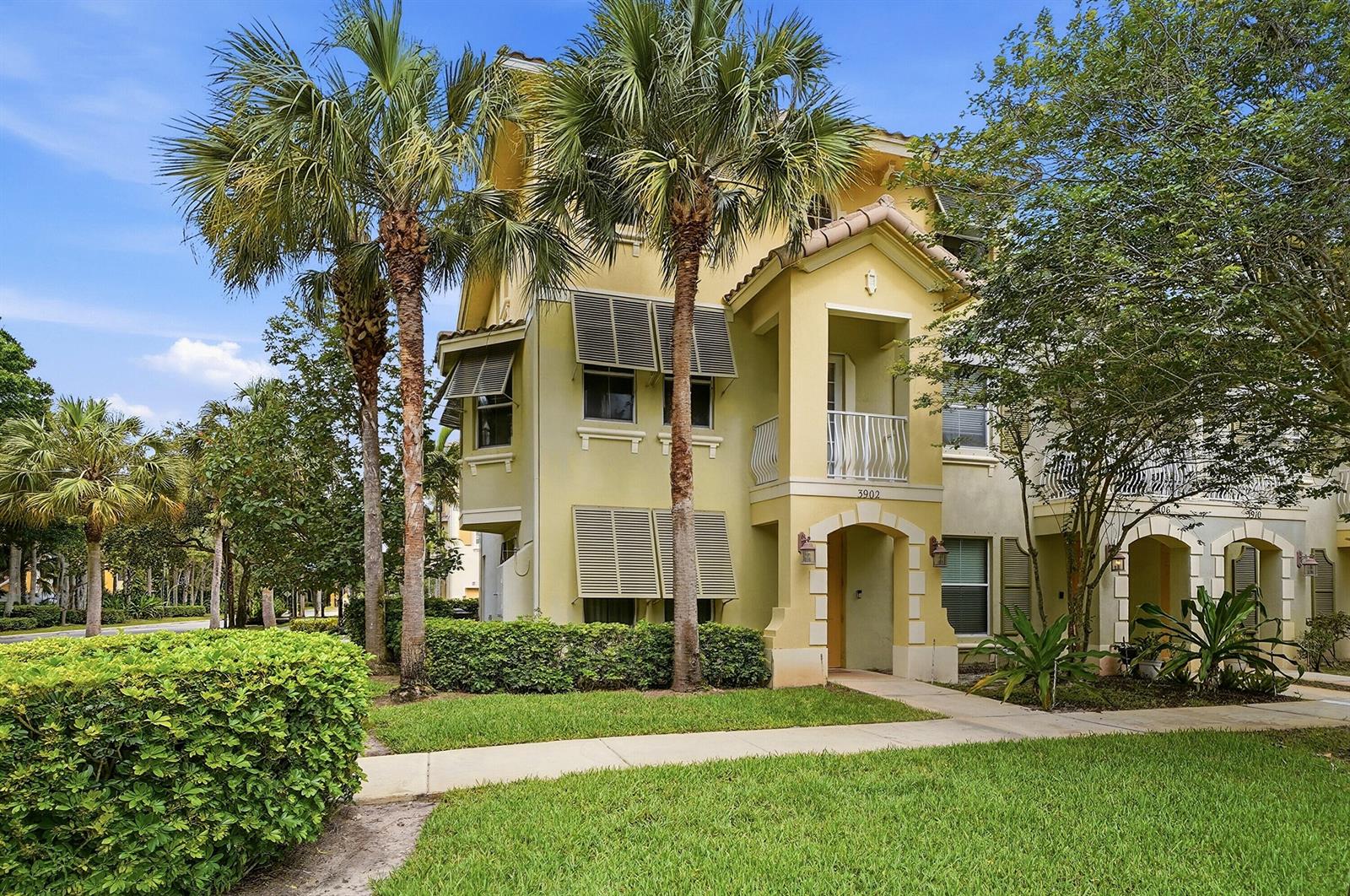 3902 White Peacock Lane, Coconut Creek FL 33073