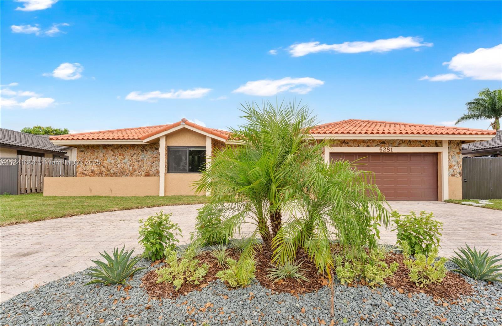 6281 NW 201st St, Hialeah FL 33015