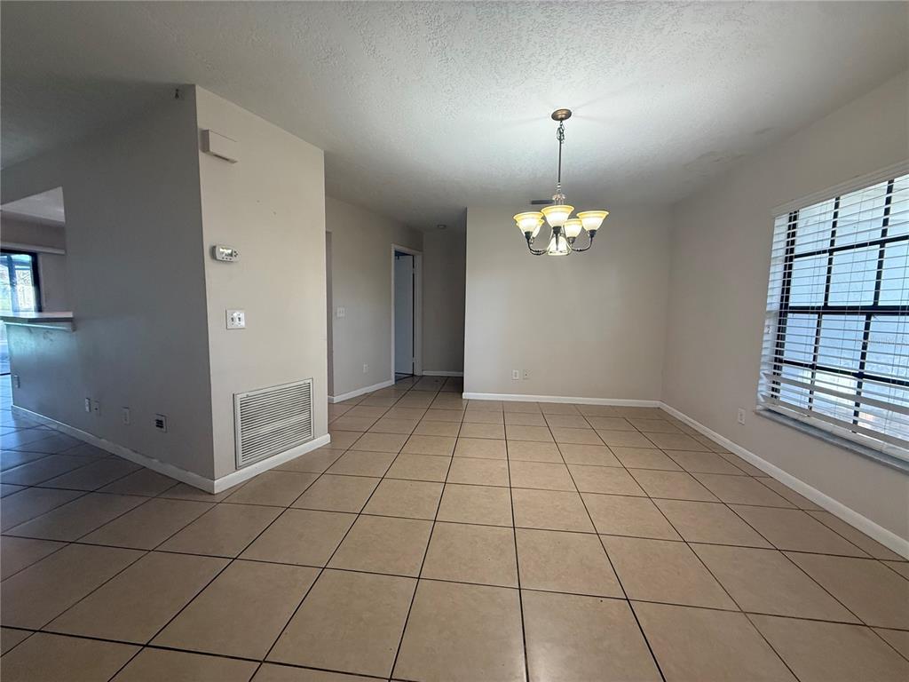 13311 HOLLOWBEND LANE, RIVERVIEW, FL — photo 2 of 19