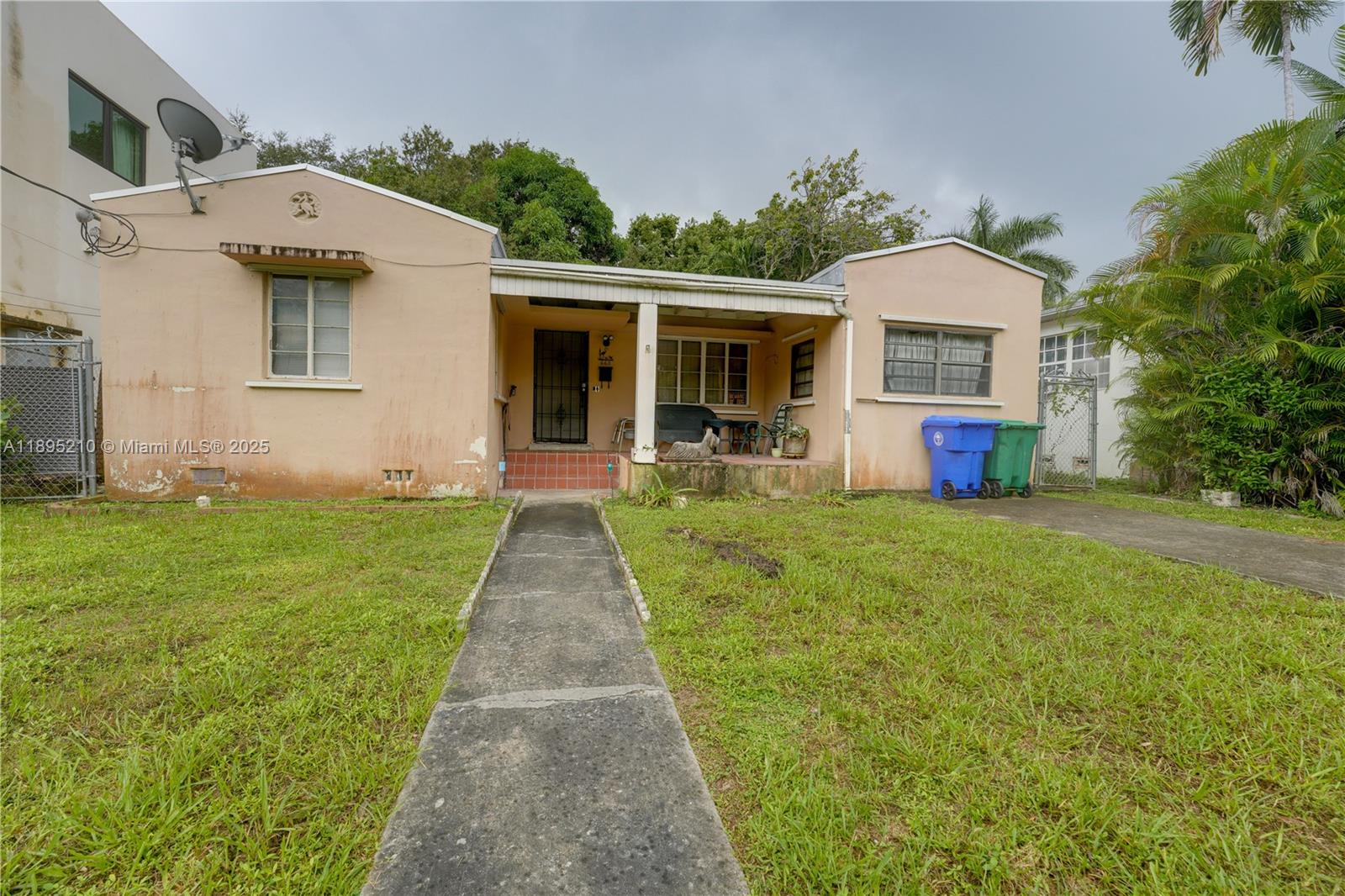 660 NE 67th St, Miami FL 33138