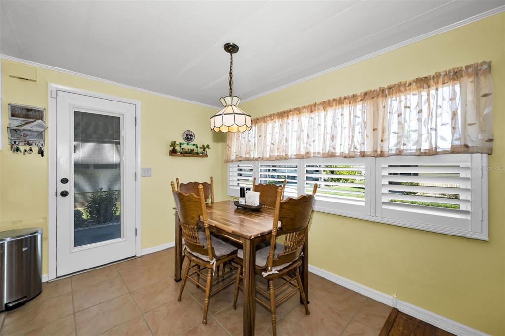 143 MELODY LANE, TARPON SPRINGS, FL — photo 5 of 30
