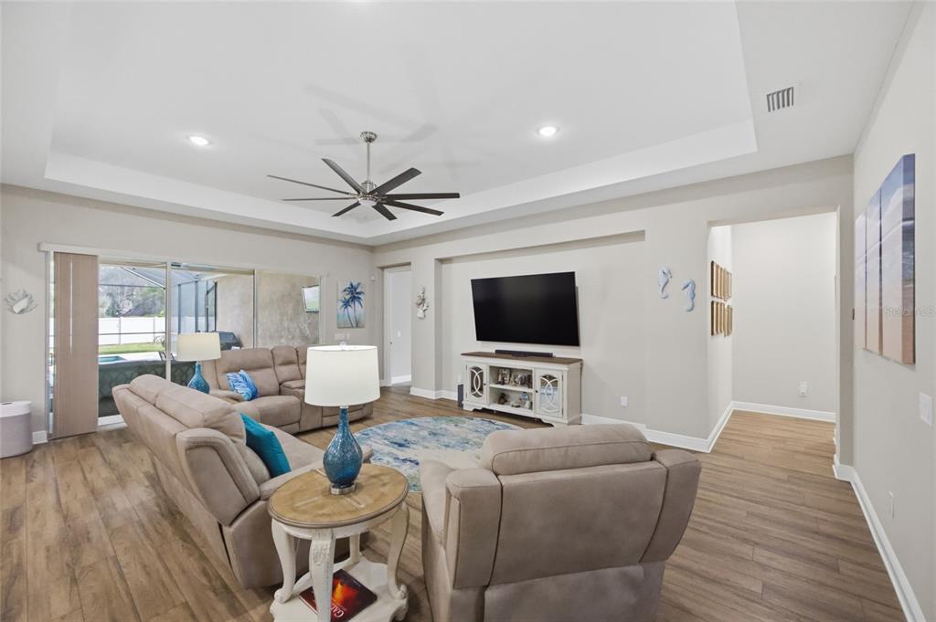115 BROOKOVER LANE, BRANDON, FL — photo 5 of 30