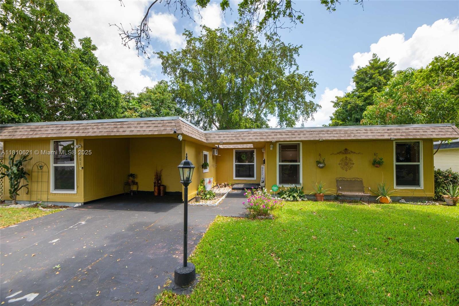 7201 NW 67th St, Tamarac FL 33321