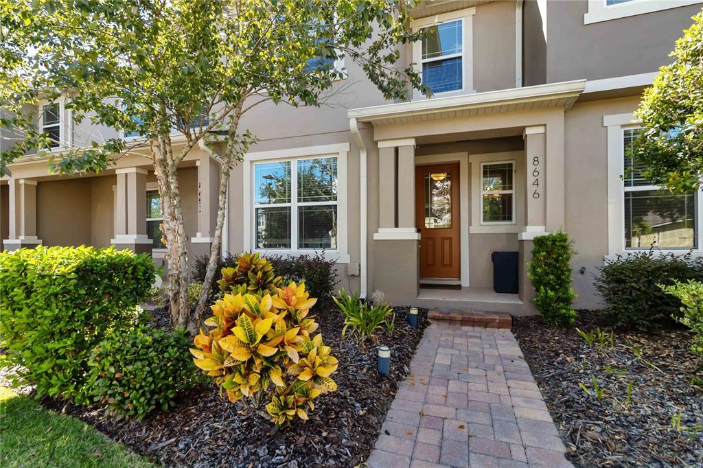 8646 DUFFERIN LANE