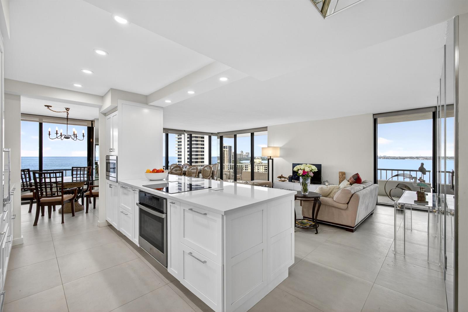 5540 N Ocean Drive # 14b, Singer Island FL 33404