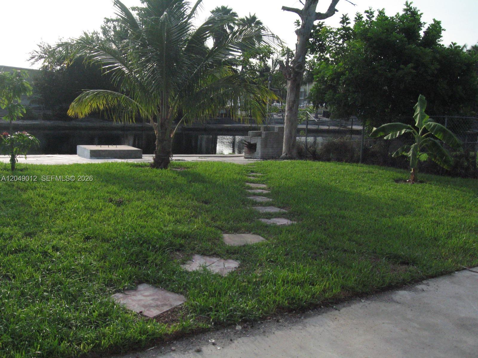 136 NW 14th Way, Dania Beach FL 33004