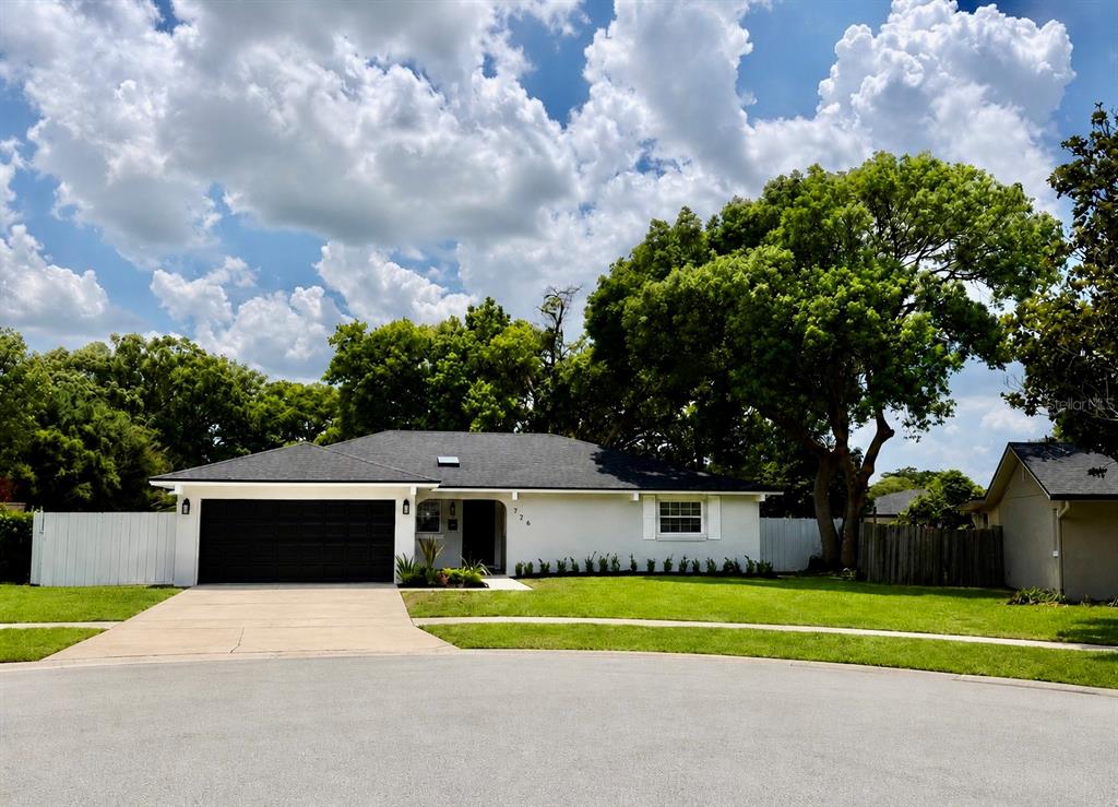 726 FOREST GLEN COURT