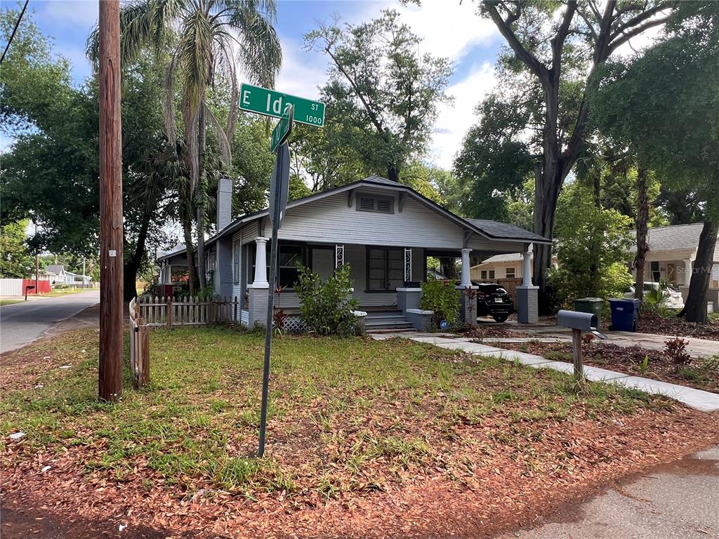 1002 E IDA STREET