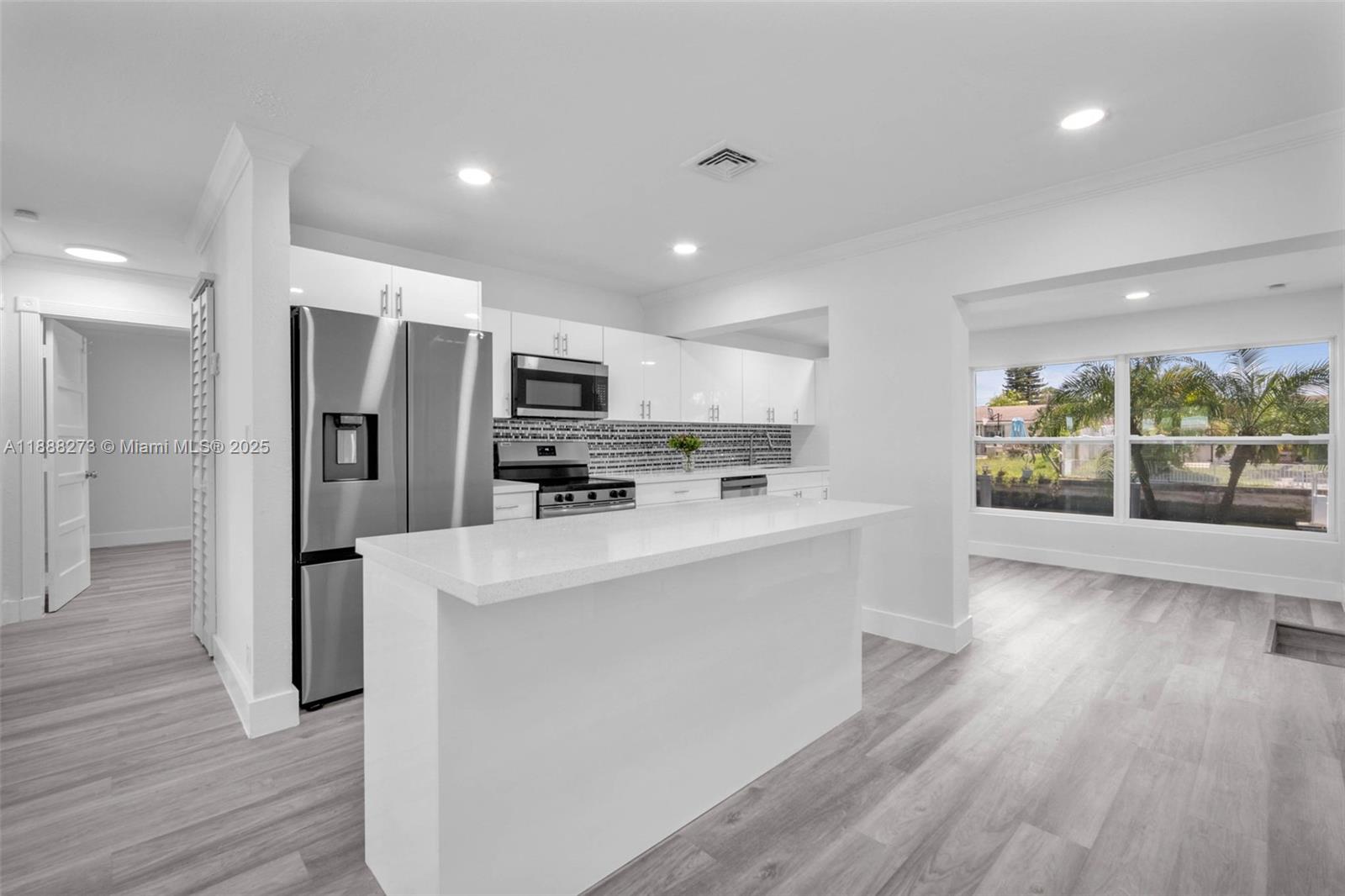 1840 NW 32nd St, Oakland Park FL 33309
