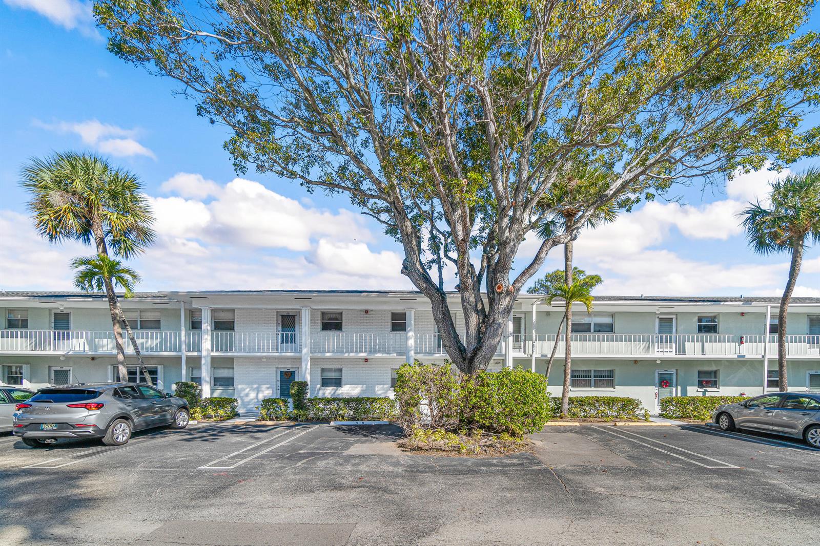2700 SW 22nd Avenue # 1407, Delray Beach FL 33445