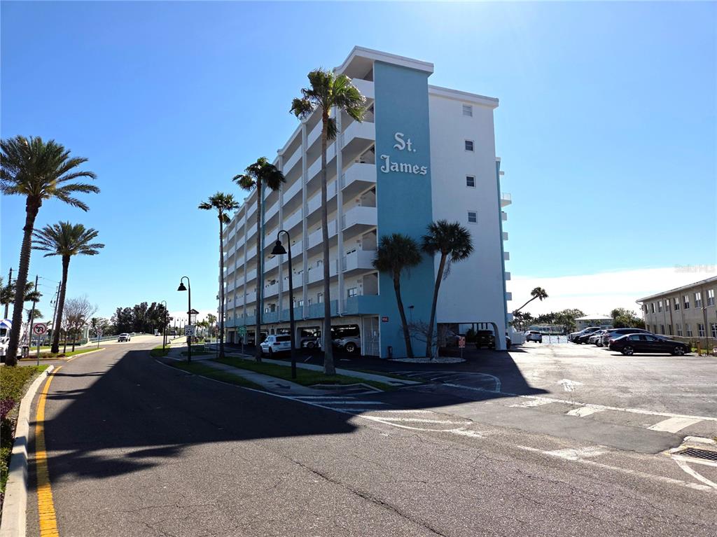285 107TH AVENUE UNIT 505