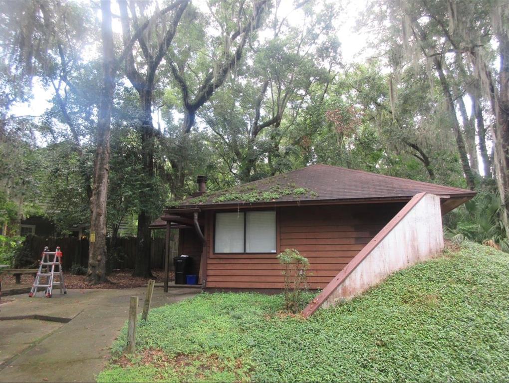 10 SW 23RD WAY