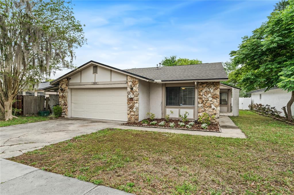 303 SAN TOMAS