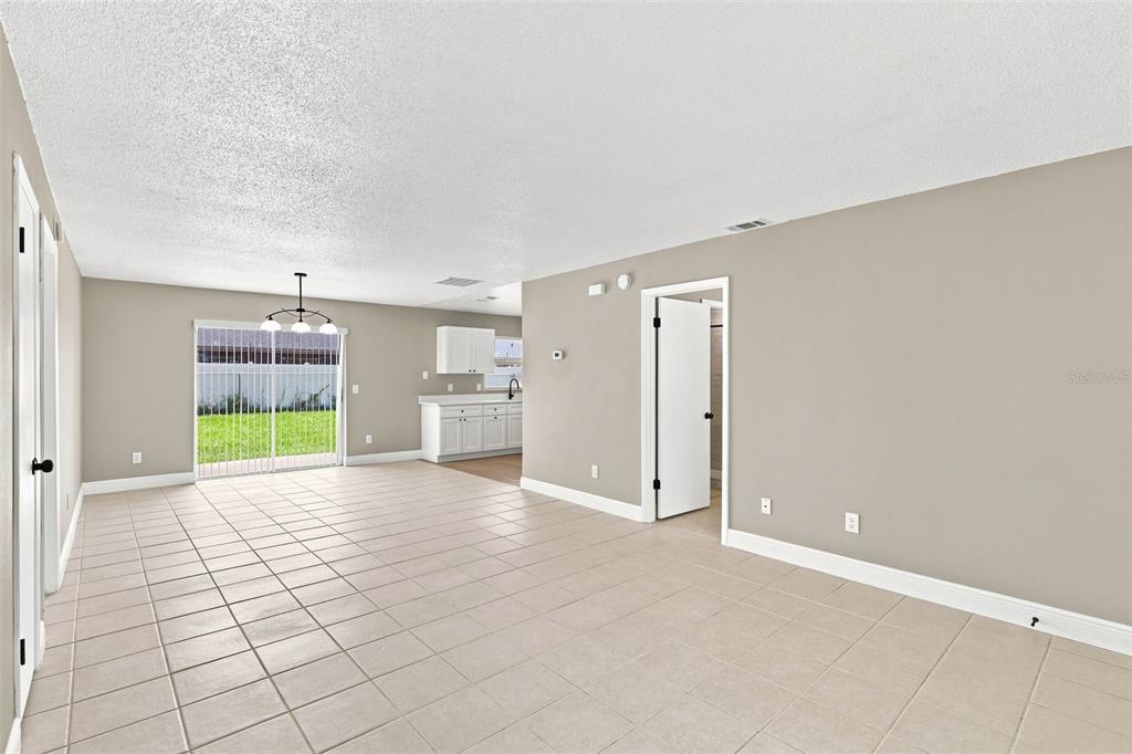 519 FLORAL DRIVE, KISSIMMEE, FL — photo 4 of 30