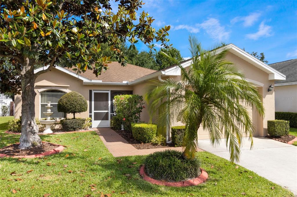 284 LAKE SUZANNE DRIVE
