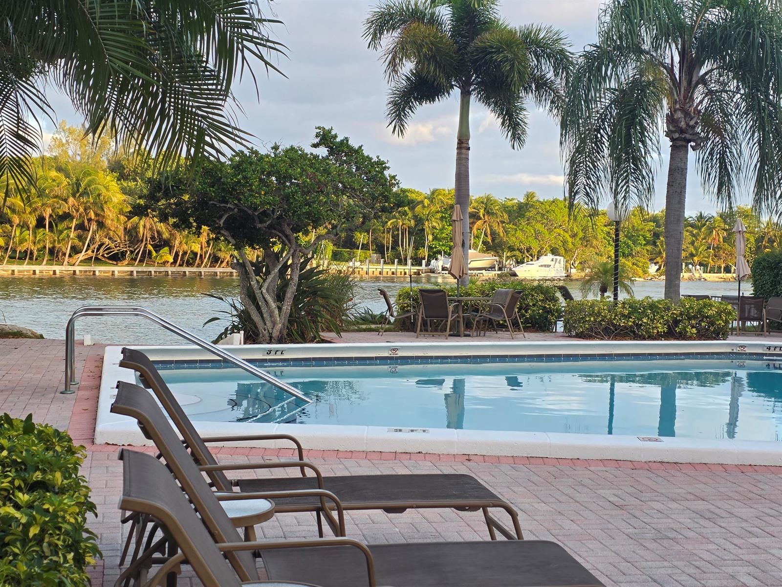 3100 NE 48th Court # 113, Lighthouse Point FL 33064