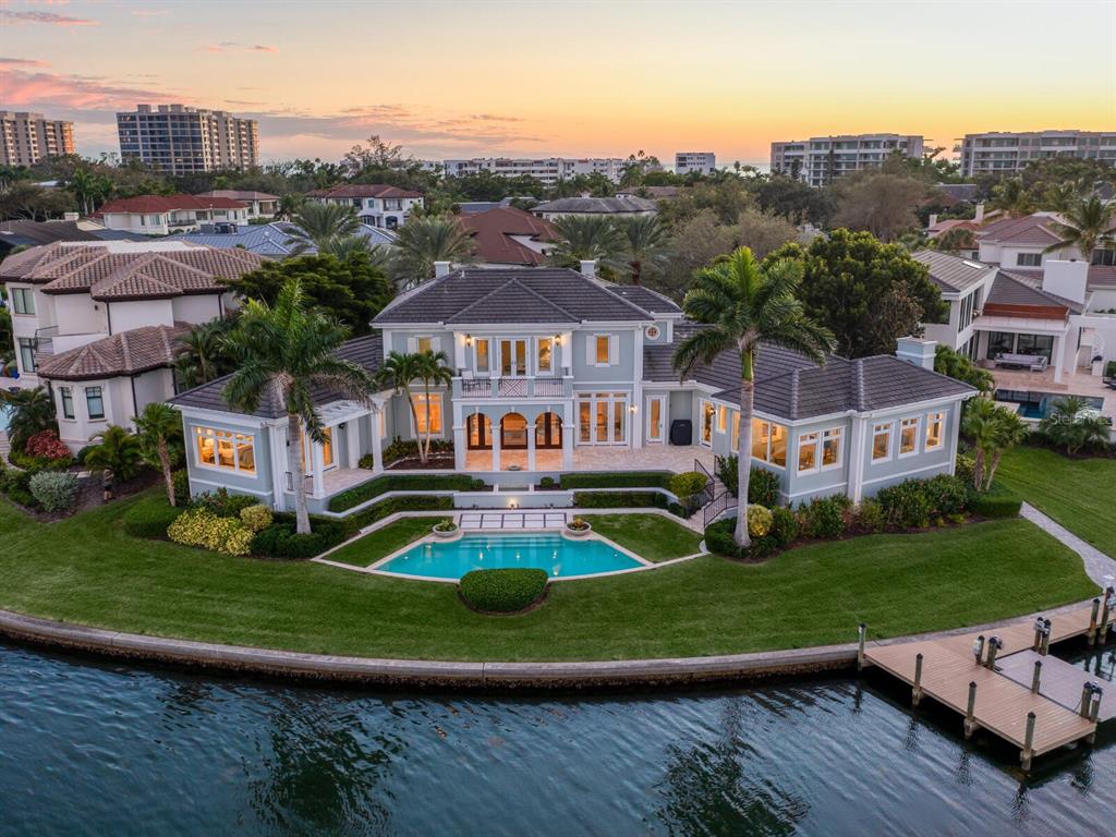 560 HARBOR POINT ROAD, LONGBOAT KEY, FL — photo 4 of 30