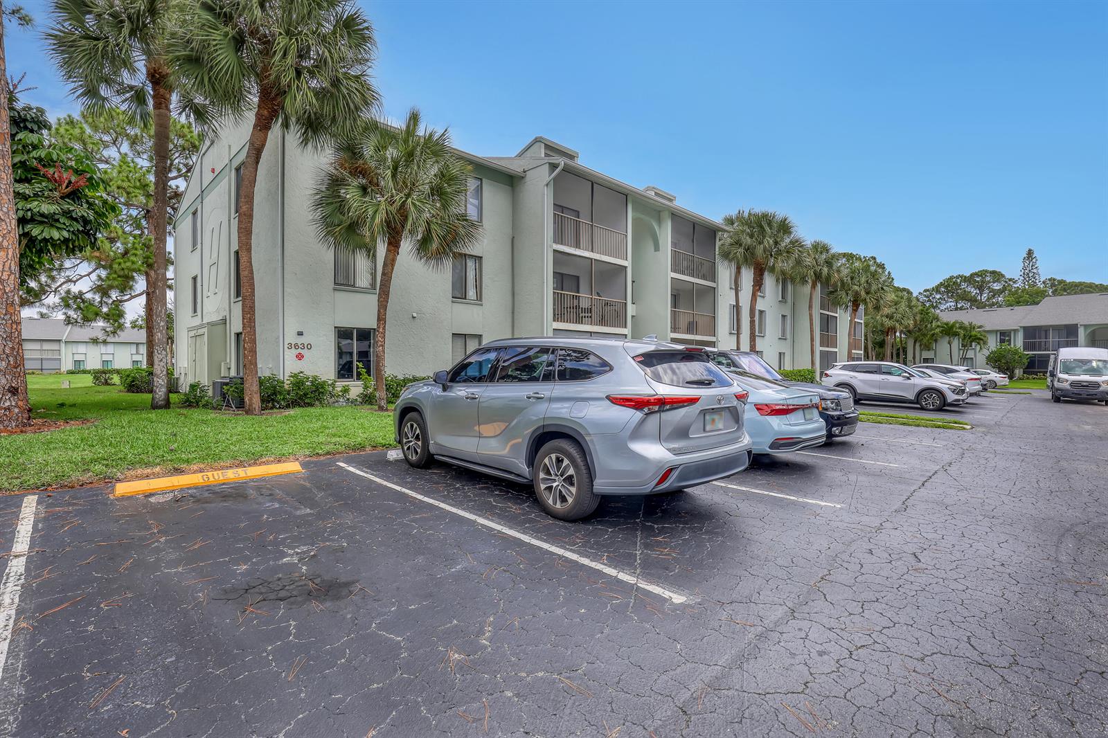 3630 Alder Drive Apt H1, West Palm Beach FL 33417