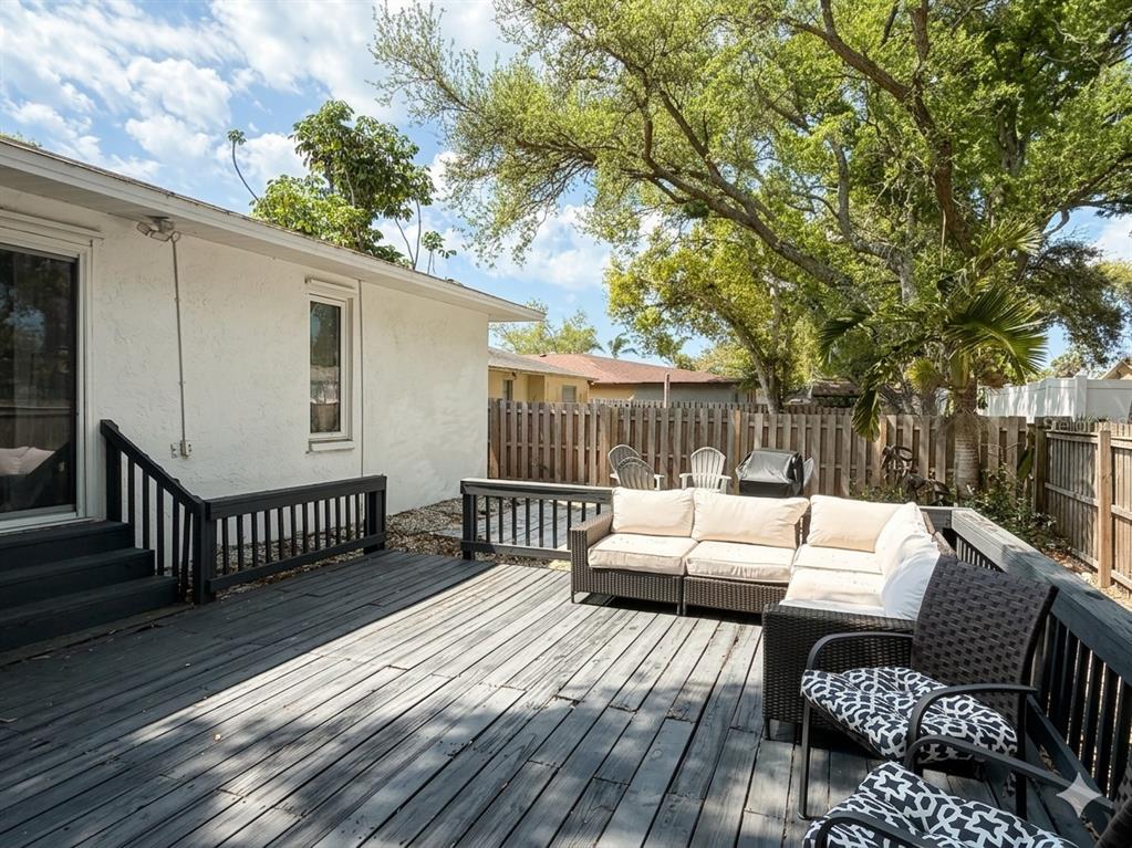 2343 EUGENE STREET, SARASOTA, FL — photo 5 of 27