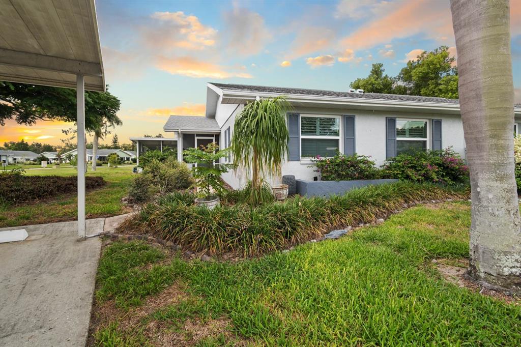 2343 GLENMORE CIRCLE