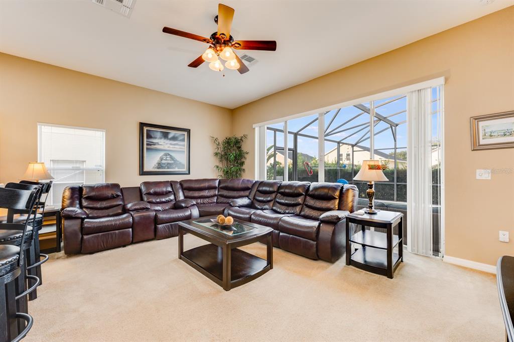 549 CADIZ LOOP, DAVENPORT, FL — photo 3 of 26