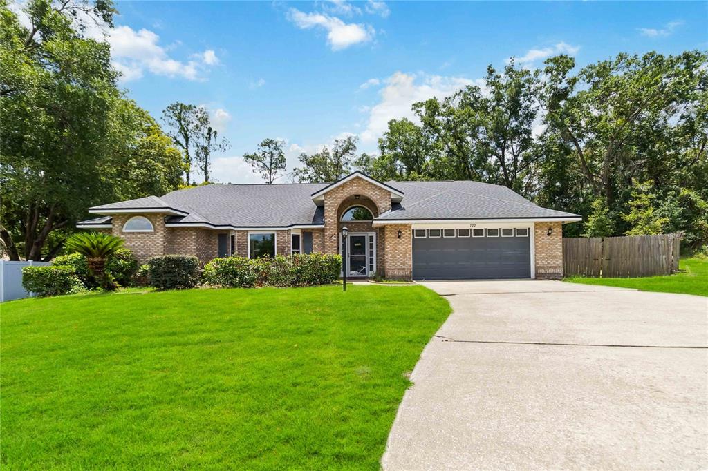 722 SWAYING PALM DRIVE