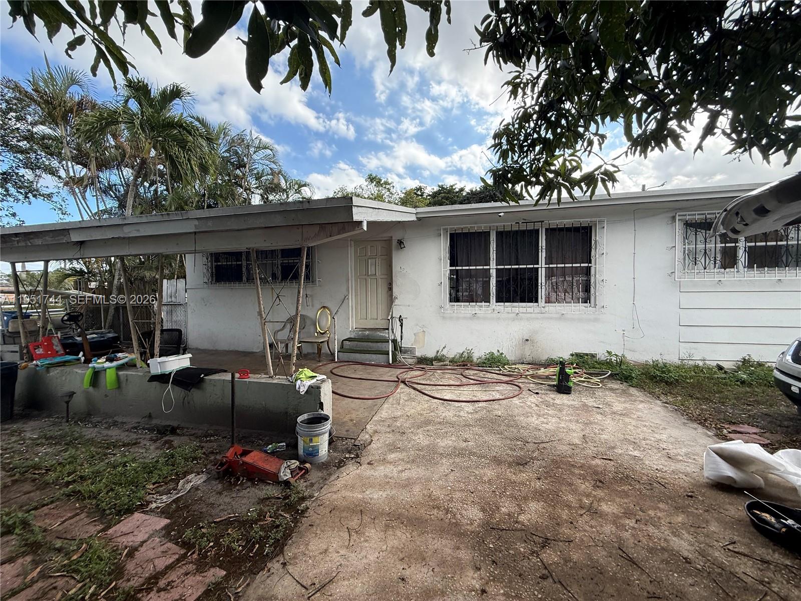 2200 NW 110th St, Miami FL 33167