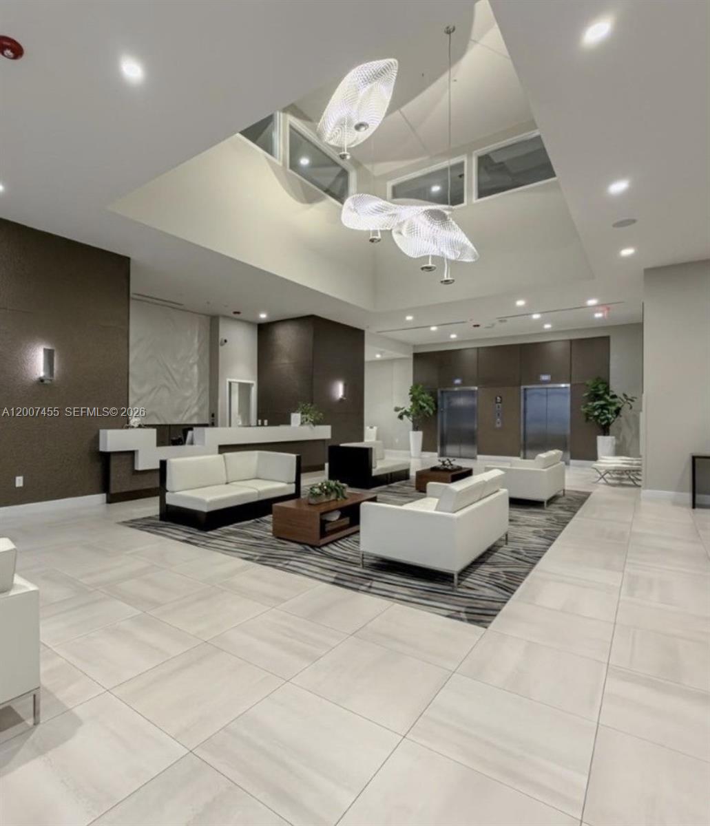 7825 NW 107th Ave # 221, Doral FL 33178