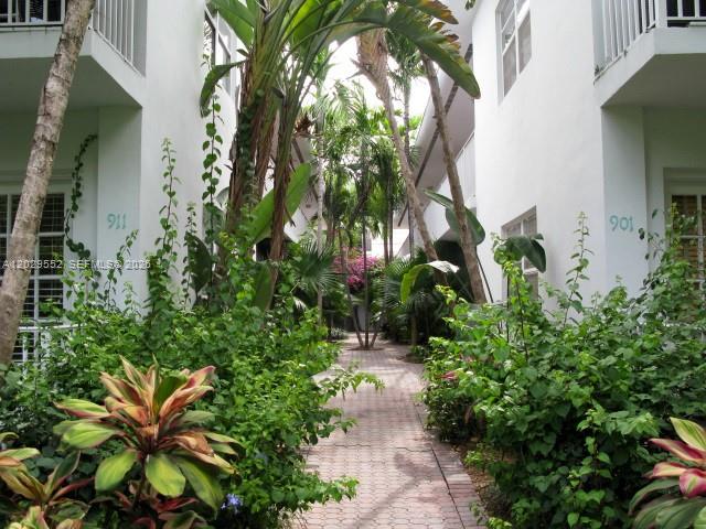 911 Meridian Ave # 206, Miami Beach FL 33139