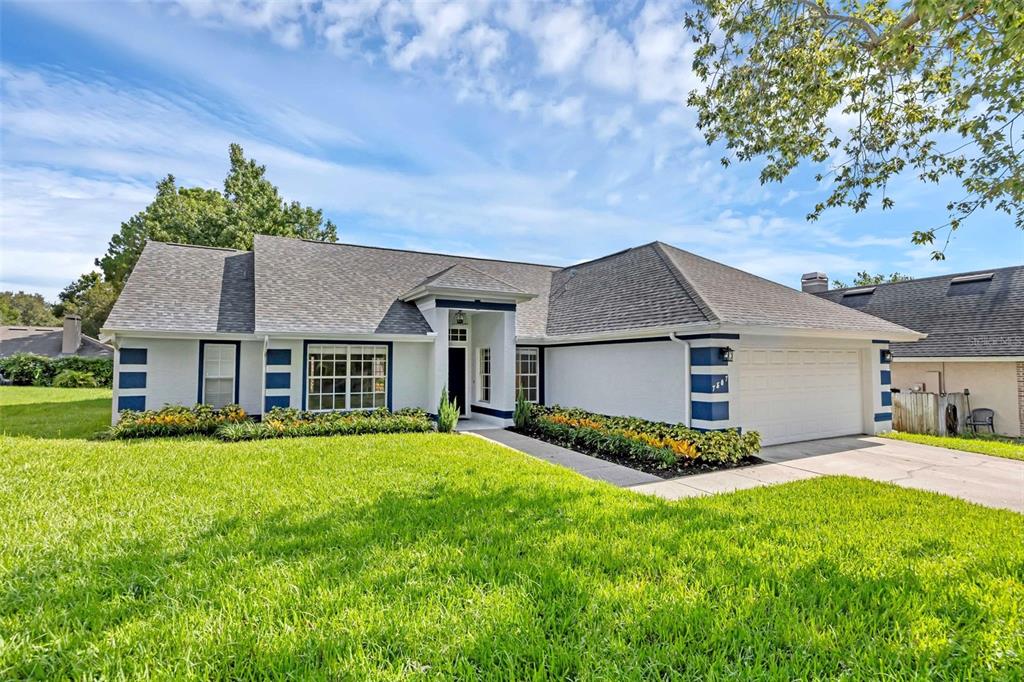 7807 ROLLINGRIDGE COURT