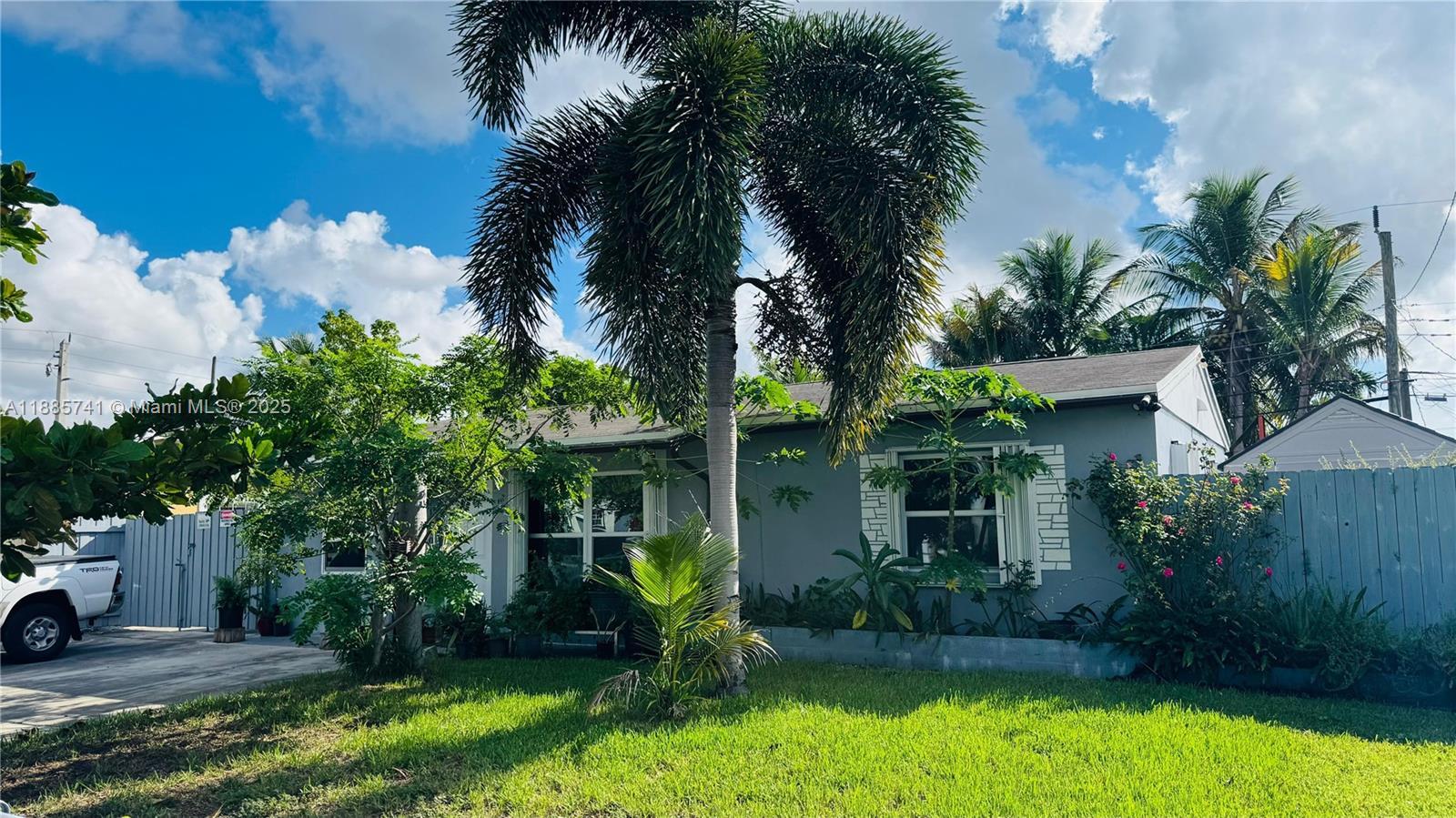 1520 SW 63rd Ter, North Lauderdale FL 33068