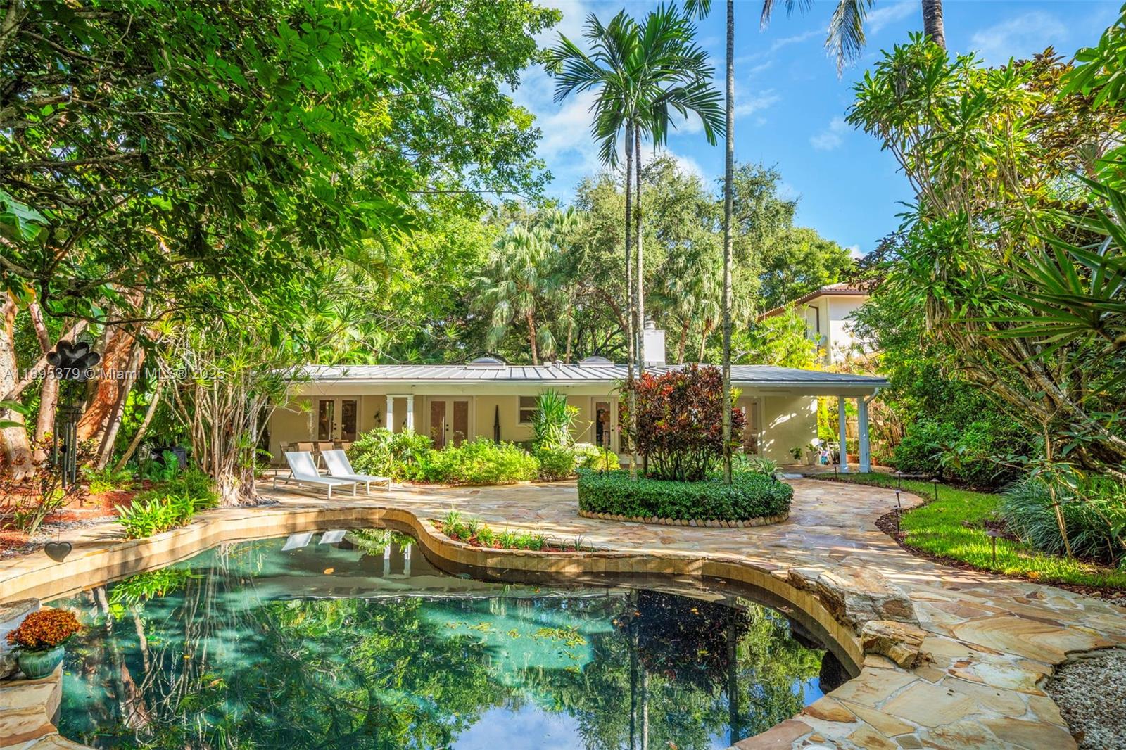 3610 Avocado Ave, Miami FL 33133