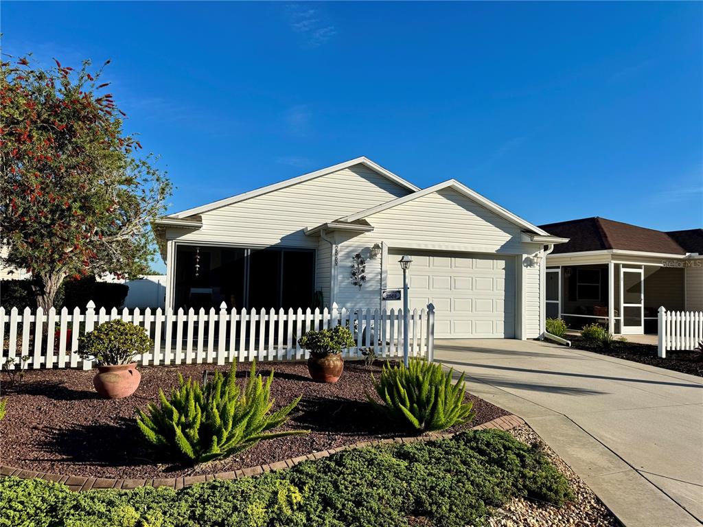 2569 ERROL TERRACE