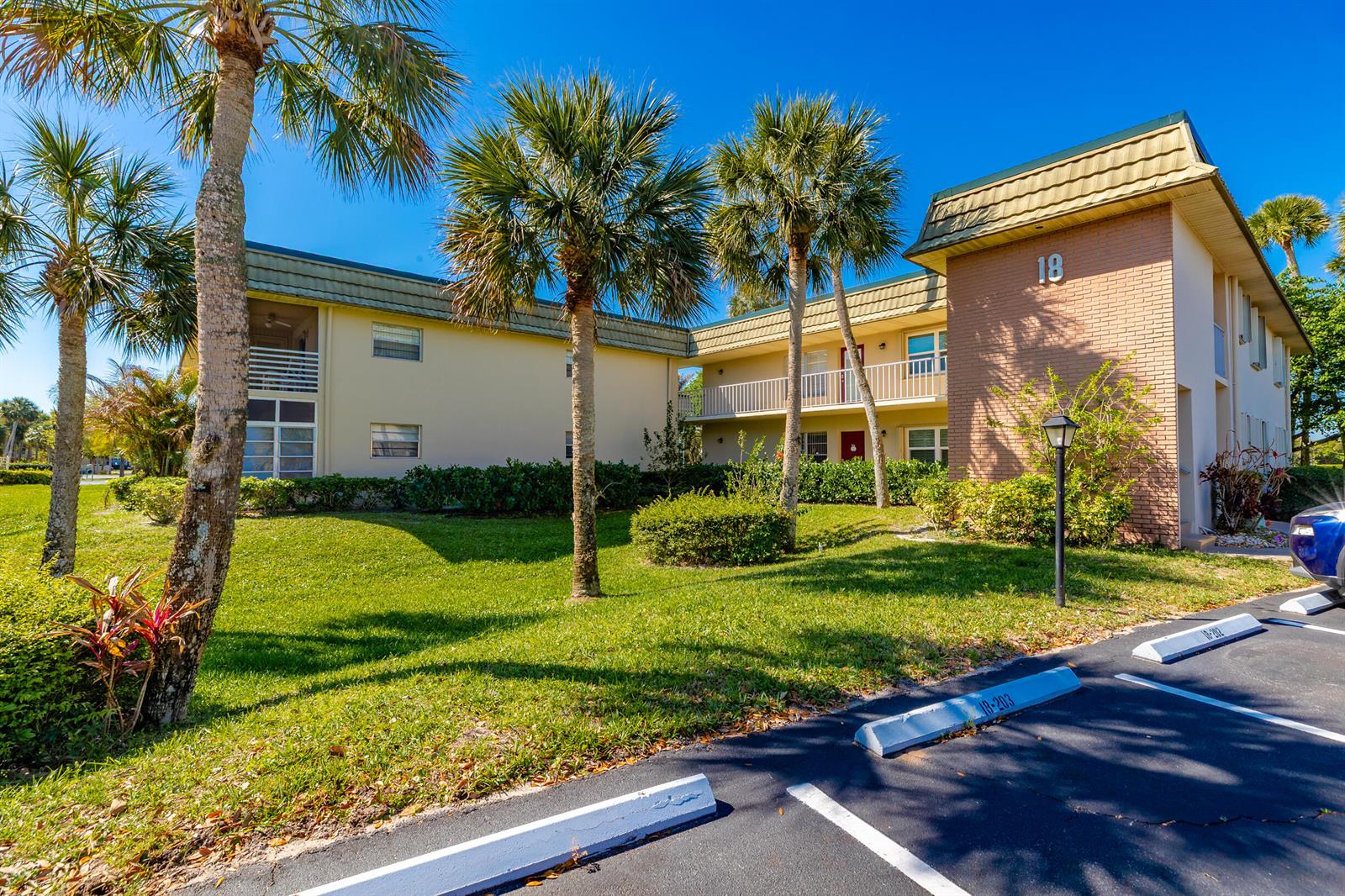 18 Vista Gardens Trail # 205, Vero Beach FL 32962