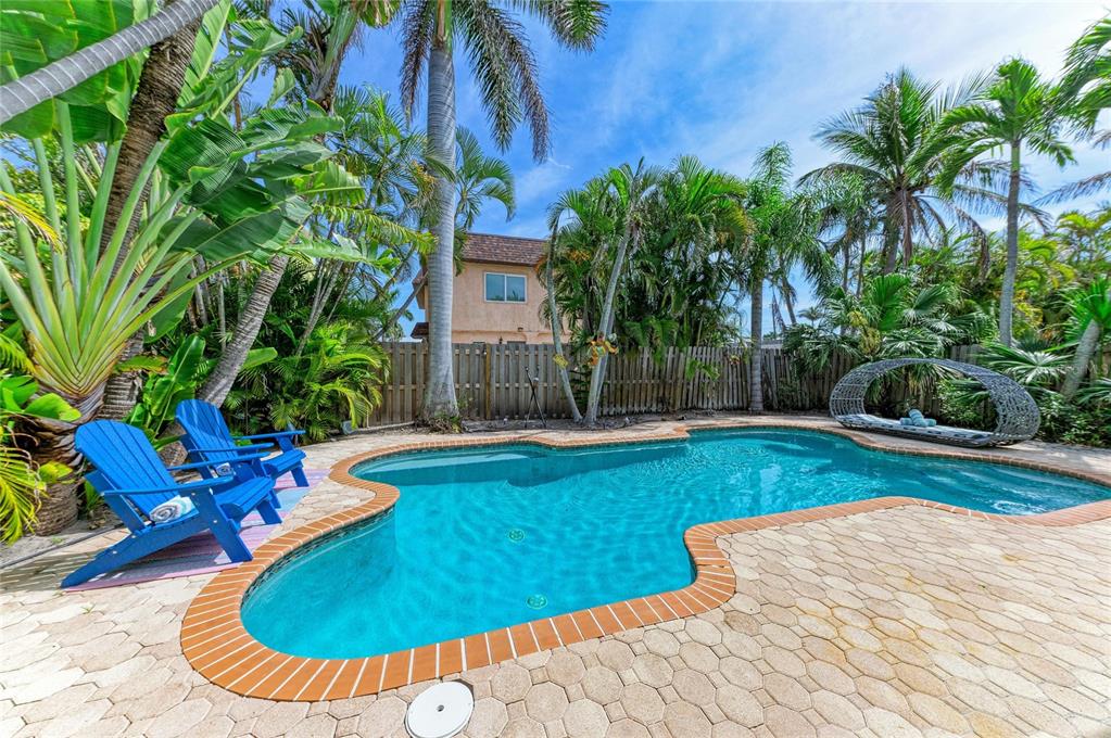 2111 AVENUE B, BRADENTON BEACH, FL — photo 2 of 30