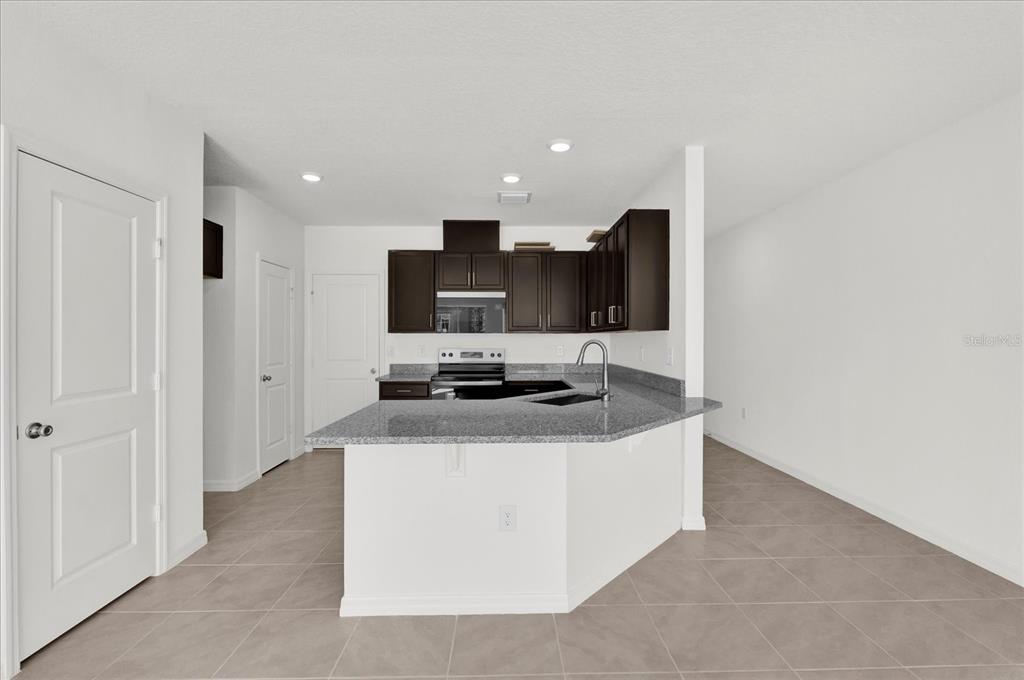 375 SEQUOIA DRIVE, LAKE WALES, FL — photo 3 of 16