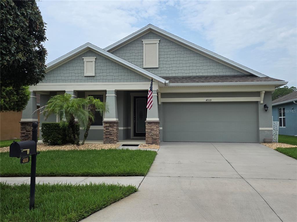 4939 AUTUMN RIDGE DRIVE