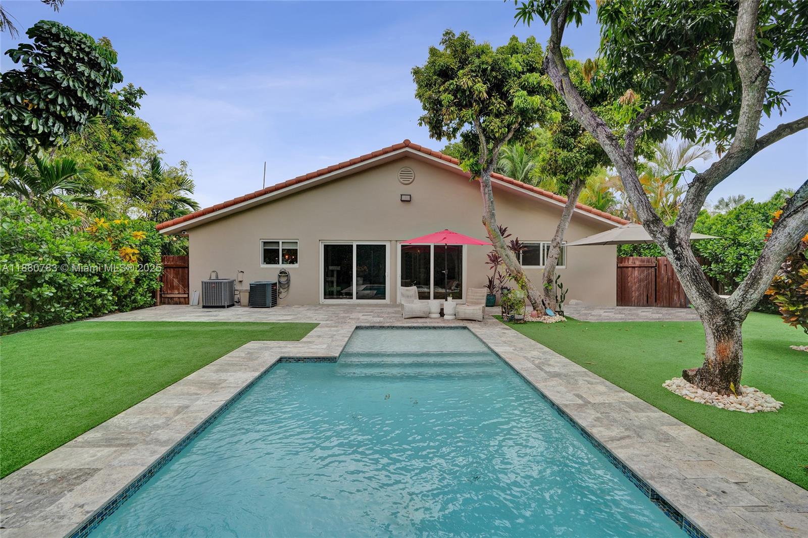 910 SW 23rd Rd, Miami FL 33129