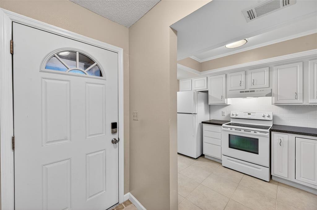 39650 US HIGHWAY 19 N UNIT 565, TARPON SPRINGS, FL — photo 5 of 30